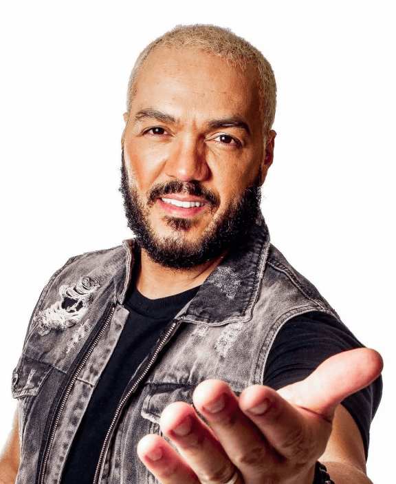 SAMBA JUNIOR canta BELO